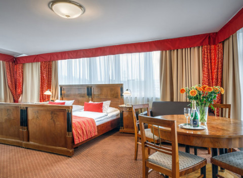 Jedinečný hotel Mucha**** v historickom centre Prahy s raňajkami v cene.