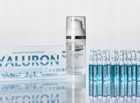 Kyselina hyalurónová v ampulkách alebo v podobe gélu, vhodná pre každý typ pleti,