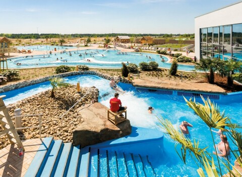 Nemecko: Dovolenka v exotickom rezorte Tropical Islands s raňajkami, plážou, saunami, bazénmi a atrakciami