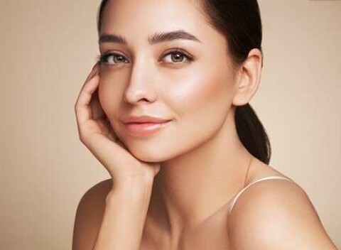 Oxygenoterapia, hydratačný rituál, masáž tváre a mikromasáž očného okolia