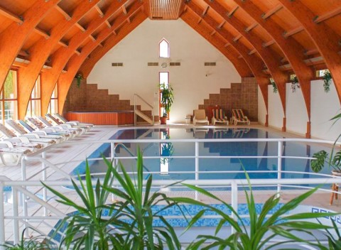 Hévíz v Hoteli Ágnes *** s wellness, vstupom k termálnemu jazeru a polpenziou.