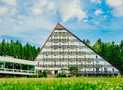 Vysočina pri CHKO Žďárské vrchy a Vysočina Areny v Hoteli SKI *** so vstupom do wellness centra a polpenziou