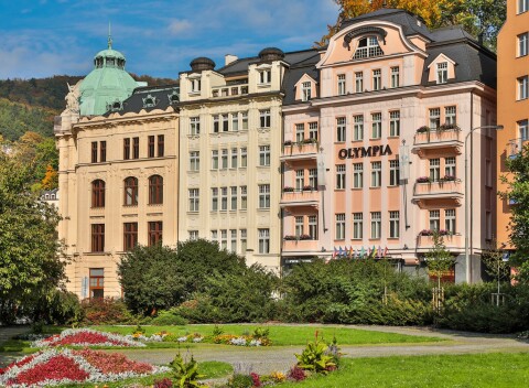 Centrum Karlových Varov pri kolonáde: Pobyt v 4* Olympia Wellness Hoteli s polpenziou, wellness a procedúrami