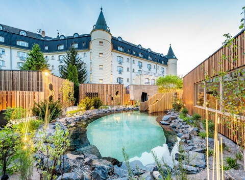 Senohraby pri Prahe v luxusnom Hoteli Sen **** so vstupom do wellness so 7 druhmi sáun, polpenziou a sektom