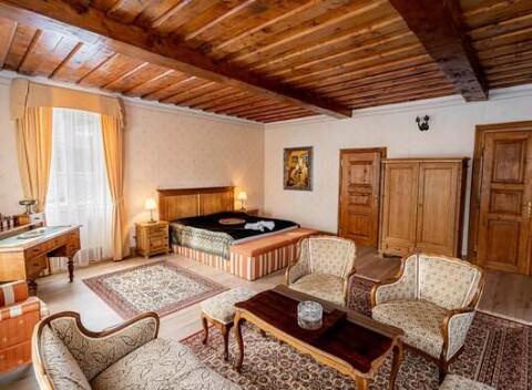 Romantický pobyt v historickom centre Banskej Štiavnice v penzióne Cosmopolitan I.