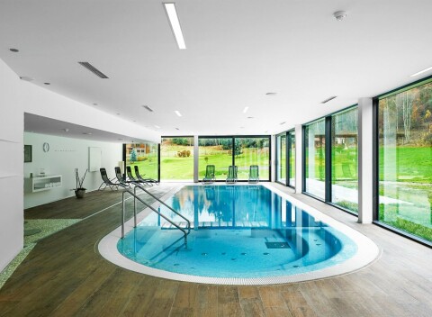 Karlove Vary: Cihelny Golf Resort **** s polpenziou + wellness centrum (bazén, vírivka a 4 sauny) neobmedzene