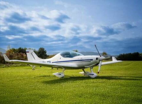 Prelet športovým lietadlom AEROSPOOL WT9 DYNAMIC ponad Spiš a Tatry s možnosťou pilotovania