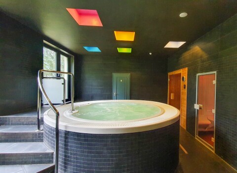 Pobyt 3 km od centra Karlových Varov: Parkhotel Carlsbad Inn **** s polpenziou, privátnym wellness a masážou