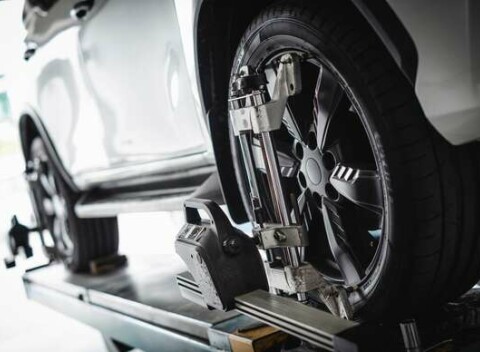 Meranie a nastavenie geometrie vozidla v novom autoservise AGROTEC v Lamači