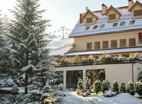 Poľské Beskydy len 20 m od ski areálu v Hoteli Fero Lux s polpenziou a neobmedzeným wellness (bazén, sauna)