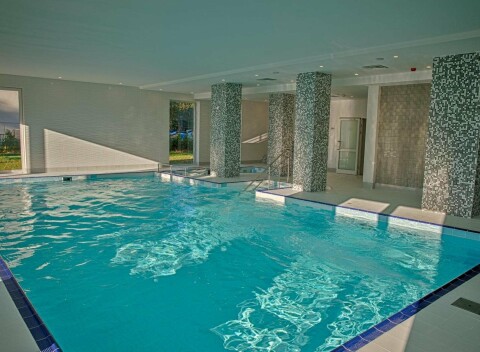 Poľsko pri morskej promenáde a jazere: Mielno Holiday Apartments s polpenziou + wellness, herňa, detský kútik