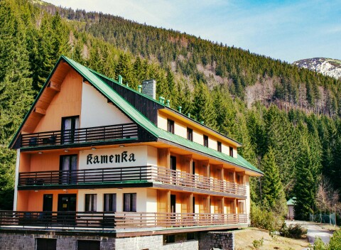 Krkonoše: Špindlerův Mlýn v Hoteli Esprit *** s polpenziou, fitness a zábavou (biliard, šípky) + detský kútik