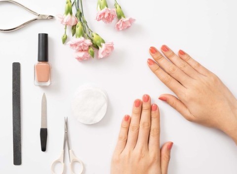 Nezabúdajte na vaše nechty! Manikúra alebo pedikúra v nechtovom štúdiu NB One&Only.