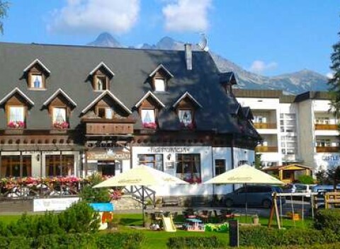 Penzión Encián s wellness v Tatranskej Lomnici s výhľadom na štíty, len 200 m od lanovky