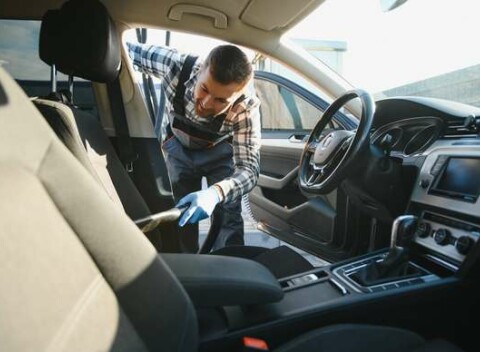 Čistý, voňavý, ako nový interiér vášho vozidla od MAD cleaning - čistenie, tepovanie, kompletný detailing