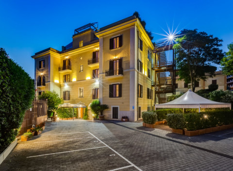 Navštívte Rím! Pobyt pre dve osoby s raňajkami kúsok od centra Ríma v 3* hoteli.