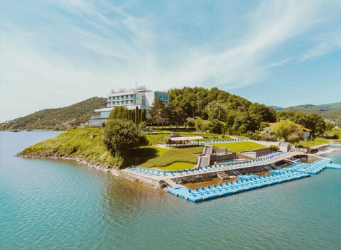 Pobyt pri priehrade Zemplínska šírava a aquaparku (400 m) v Hoteli Eurobus **** s polpenziou a wellness