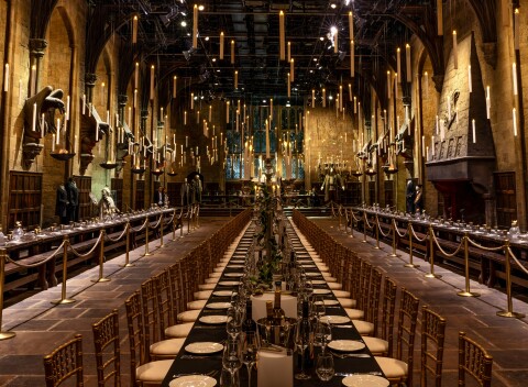 Exkluzívny večer vo Warner Bros. Studio Tour London – The Making of Harry Potter: Prehliadka s večerou + hotel