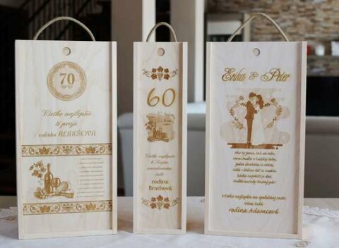 Drevená darčeková krabica na fľašu vína a krájacia doska s laserovým gravírovaním