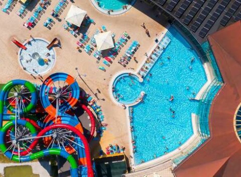 Termálny aquapark Meander Oravice s celoročnými bazénmi
