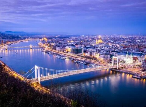 A&O Budapest City priamo v centre Budapešti + až 2 deti do 17 rokov zdarma