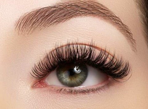 Dokonalý pohľad bez námahy: predĺženie rias s mascara efektom