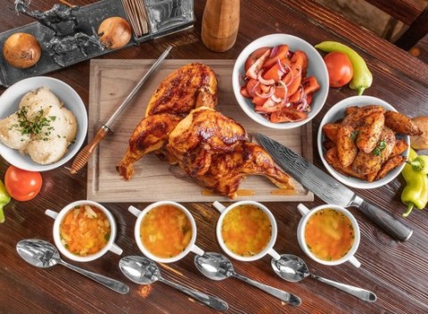 Celé marinované grilované slovenské kukuričné kura pre 2 – 4 osoby v Kozej bráne.