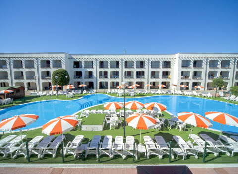 Taliansko na 8 dní pre rodiny v Michelangelo Hotel & Family Resorte *** + bazén.