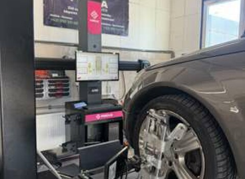 Presná 3D geometria všetkých kolies v Platforma Autoservice - auto znova vedené ako nové