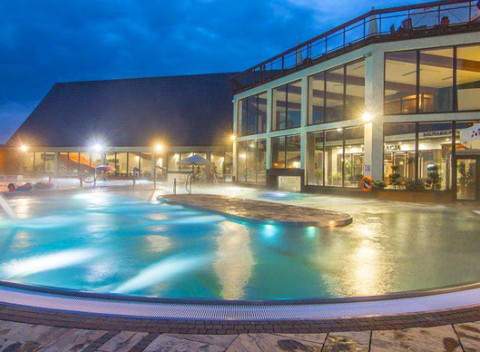 Termálne kúpele Termy Szaflary blízko Zakopaného s unikátnou liečivou vodou.