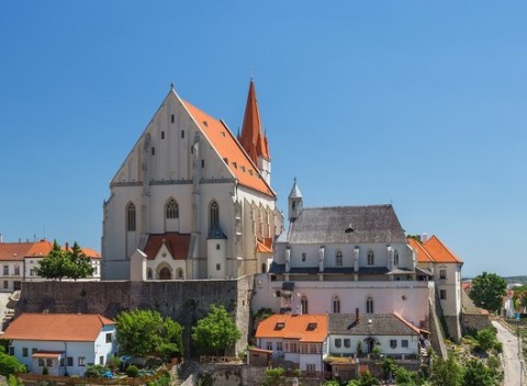 Ubytovanie v Znojme v penzióne Na Návrší pre 2 osoby s raňajkami, fľašou vína a dieťaťom do 12 r.
