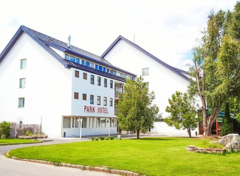 Miskolc Tapolca: Park Hotel *** s wellness a celodenným vstupom do kúpeľov.