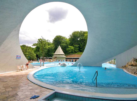 Miskolc Tapolca v malebnom hoteli Székely Kúria s polpenziou + zľava do kúpeľov.