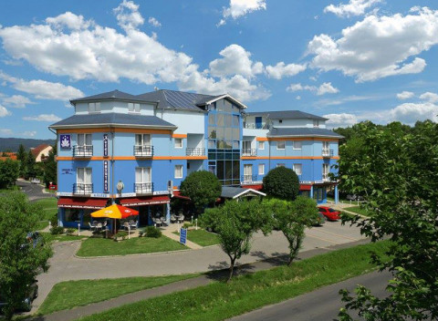Balaton v 3* hoteli s neobmedzeným wellness, zapožičaním bicyklov, polpenziou + voucher na procedúry.