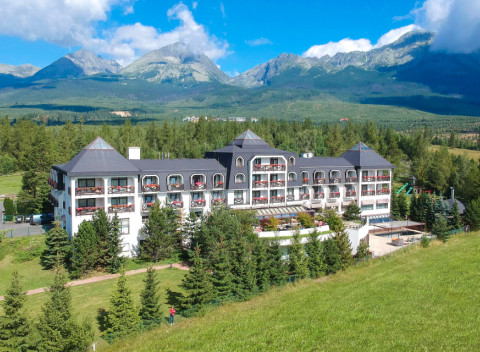 Vysoké Tatry v Hoteli Hubert ****: polpenzia, neobmedzené wellness, deti zdarma.