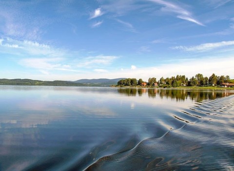 Šumava: pobyt len pár krokov od jazera Lipno v Penzióne Rex s polpenziou.