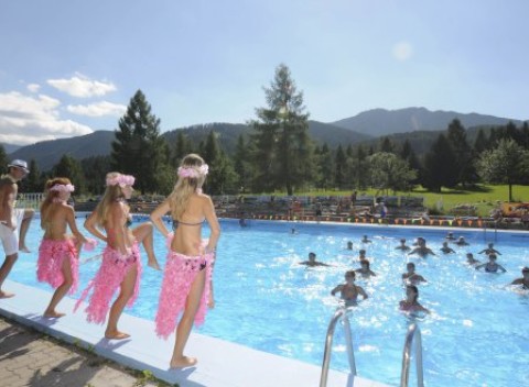 Nízke Tatry s termálnym bazénom alebo kúpaliskom v hoteli SOREA Máj v lokalite Liptovský Ján.