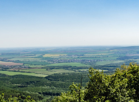 Jar v prekrásnej horskej prírode v hoteli Inovec *** so vstupom do wellness.