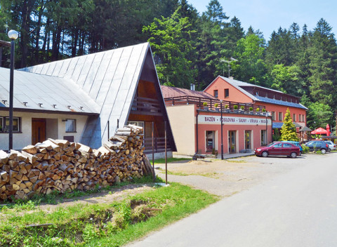 Biele Karpaty v hoteli Filipov s wellness, saunou a posilňovňou + polpenzia.