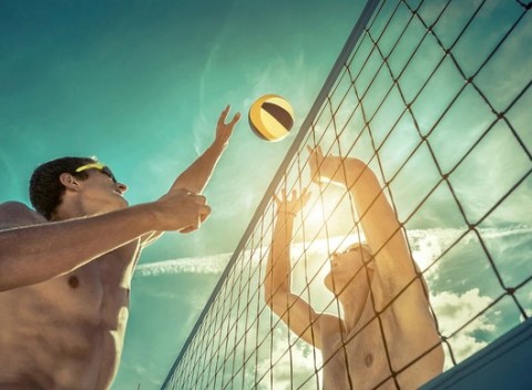 Beach volejbal alebo tenis na Patrónke cez týždeň aj cez víkend. Prenájom jedného kurtu či ihriska.