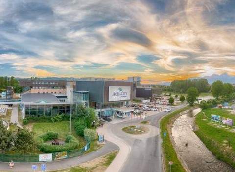 Vychutnajte si komfort v modernom hoteli Mountain View**** s krásnym výhľadom na Vysoké Tatry.