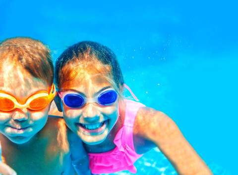 Celodenné kúpanie v termálnej minerálnej vode v Holidayparku Kováčová - na výber niekoľko vstupov.