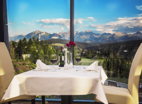 Hotel Zbojnicowka s unikátnym výhľadom, wellness a možnosťou vstupu do Terma Bukowina.