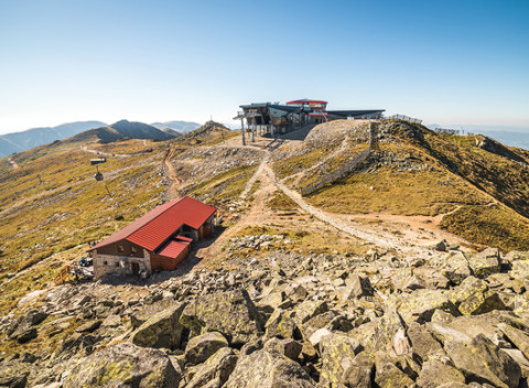 Dovolenka priamo v Jasnej v komfortných apartmánoch Bartek Ski Rental s výbornou polohou na výlety.