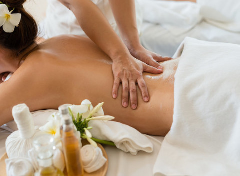 Relaxačná aromaterapeutická masáž alebo klasická masáž v ZEN BODY - miesto pre oddych.