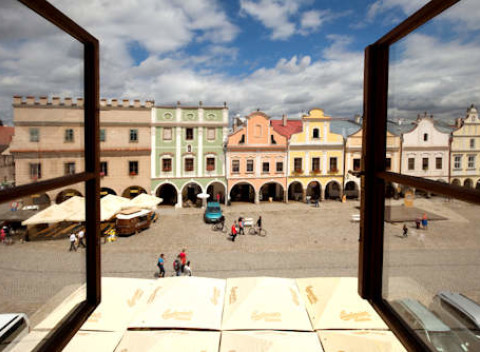 Romantický pobyt pre dvoch v Telči priamo na známom historickom námestí.