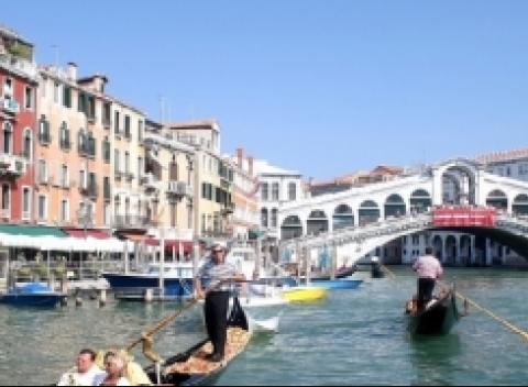 Luxusný Hotel President **** na 3 dni pre 2 osoby s bohatými raňajkami v Benátkach. Doprajte si luxus a romantiku Hotela President **** v Benátkach vo dvojici. Teraz len za 259 € !