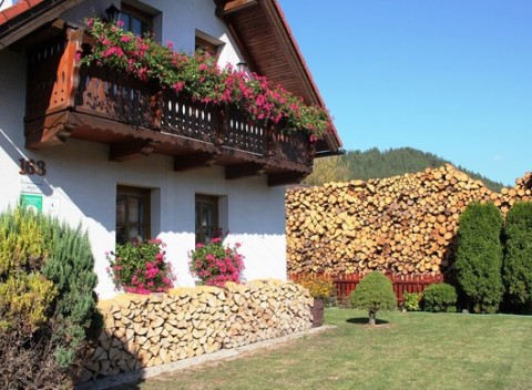 Rodinný domček Bôrka so saunou, ihriskom a exkurziou do včelej farmy + 1 noc zdarma.