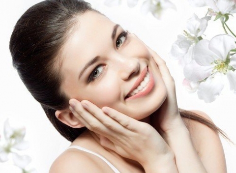 Uvoľňujúca masáž tváre/krku Dokonalá pleť a relaxácia  v salóne Nathalie.