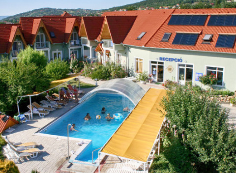 Oáza pokoja v penzióne Andrea*** s polpenziou, neobmedzeným wellness a vstupom do Hévízu.